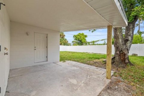 House in Tampa, Florida 3 bedrooms, 119.1 sq.m. № 1893847 - photo 27
