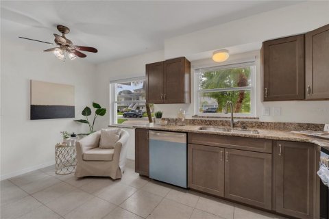 Casa en alquiler en Palm Harbor, Florida, 4 dormitorios, 140.47 m2 № 1905056 - foto 9