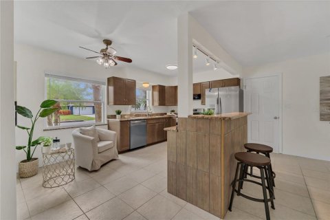 Casa en alquiler en Palm Harbor, Florida, 4 dormitorios, 140.47 m2 № 1905056 - foto 7