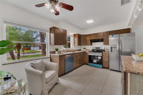 Casa en alquiler en Palm Harbor, Florida, 4 dormitorios, 140.47 m2 № 1905056 - foto 10
