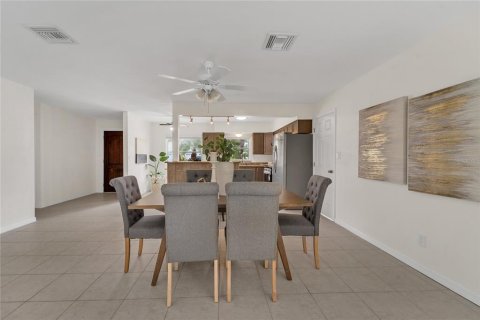 Casa en alquiler en Palm Harbor, Florida, 4 dormitorios, 140.47 m2 № 1905056 - foto 14