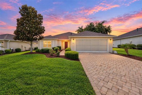 Villa ou maison à Summerfield, Floride 2 chambres, 146.32 m2 № 2361576