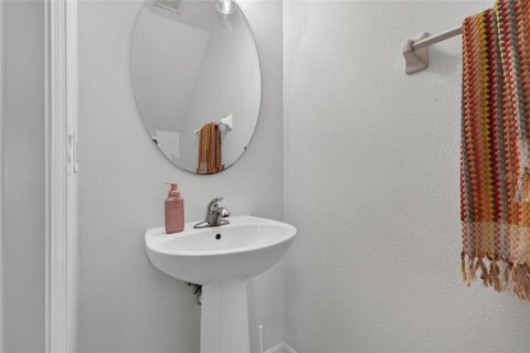 Townhouse in Clearwater, Florida 3 bedrooms, 134.15 sq.m. № 2379455 - photo 18