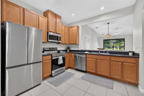 Townhouse in Clearwater, Florida 3 bedrooms, 134.15 sq.m. № 2379455 - photo 6