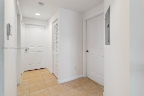 Condominio en venta en Fort Lauderdale, Florida, 2 dormitorios, 128.11 m2 № 1730609 - foto 18