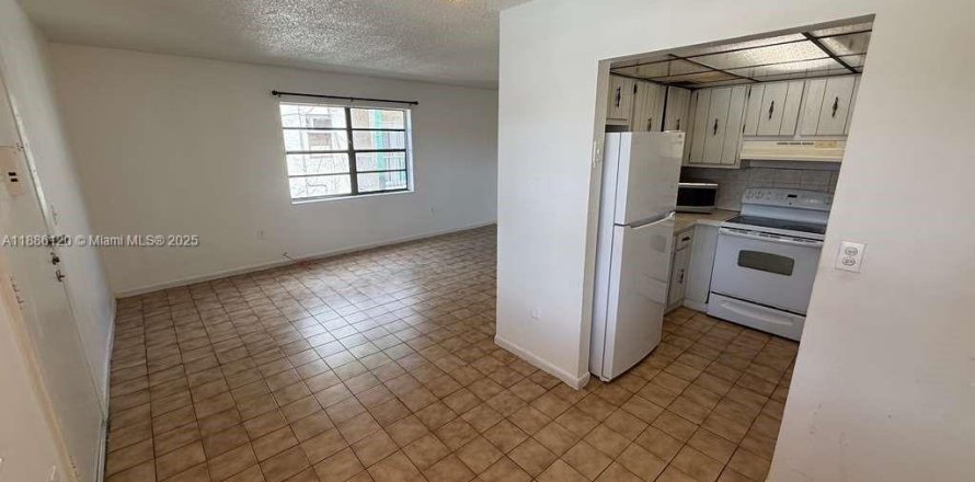 Condo à Hialeah, Floride, 2 chambres № 1932293