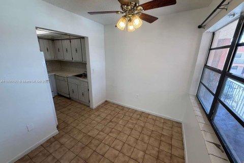 Copropriété à louer à Hialeah, Floride: 2 chambres, 70.61 m2 № 1932293 - photo 4