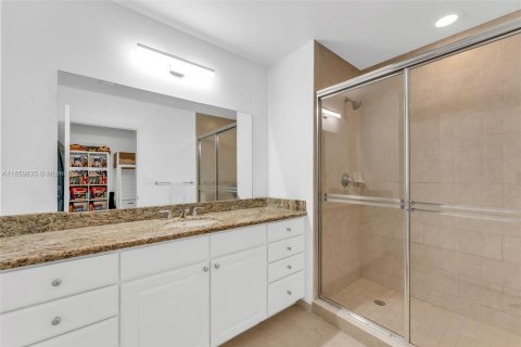 Copropriété à vendre à Aventura, Floride: 2 chambres, 158.68 m2 № 1888327 - photo 11