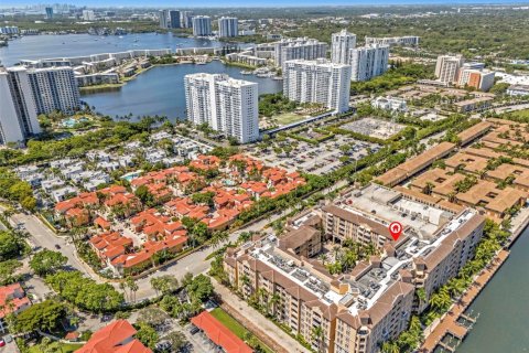 Copropriété à vendre à Aventura, Floride: 2 chambres, 158.68 m2 № 1888327 - photo 2