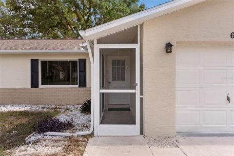 Villa ou maison à vendre à Spring Hill, Floride: 2 chambres, 106.37 m2 № 2199684 - photo 5