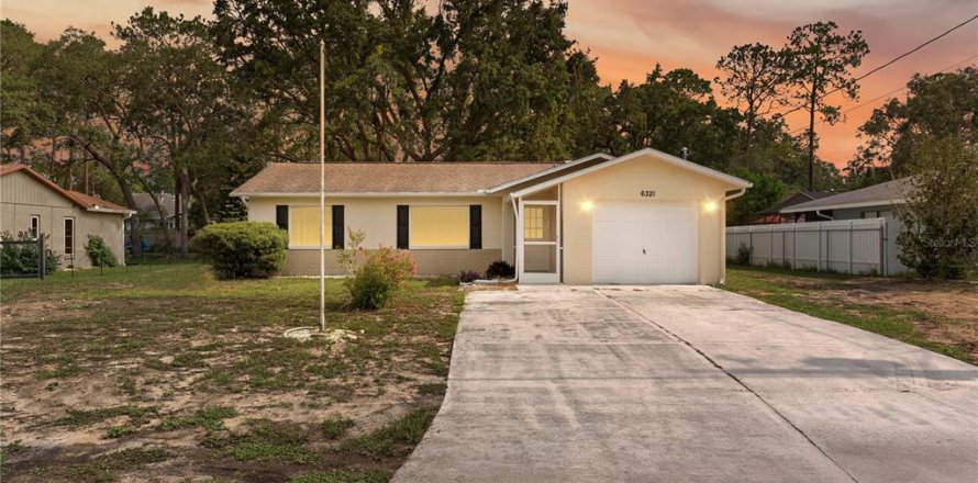 Villa ou maison à Spring Hill, Floride 2 chambres, 106.37 m2 № 2199684