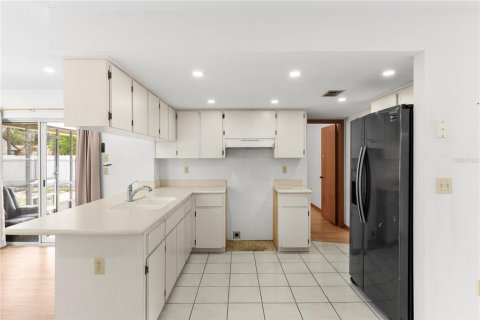 Villa ou maison à vendre à Spring Hill, Floride: 2 chambres, 106.37 m2 № 2199684 - photo 12