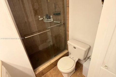 Снять в аренду кондоминиум в Санрайз, Флорида 2 спальни, 78.97м2, № 1975027 - фото 27