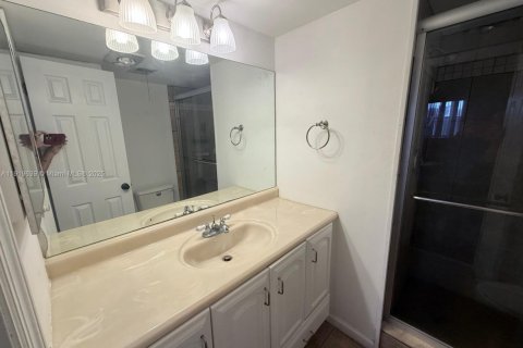 Снять в аренду кондоминиум в Санрайз, Флорида 2 спальни, 78.97м2, № 1975027 - фото 28