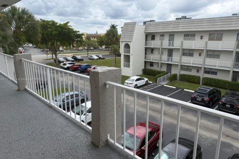 Снять в аренду кондоминиум в Санрайз, Флорида 2 спальни, 78.97м2, № 1975027 - фото 3