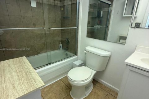 Снять в аренду кондоминиум в Санрайз, Флорида 2 спальни, 78.97м2, № 1975027 - фото 24