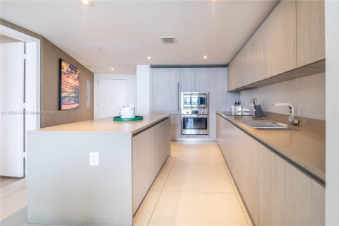 Condominio en venta en Hollywood, Florida, 1 dormitorio, 80.73 m2 № 2019400 - foto 8