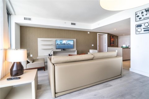 Condominio en venta en Hollywood, Florida, 1 dormitorio, 80.73 m2 № 2019400 - foto 10