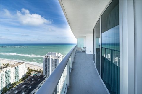 Condominio en venta en Hollywood, Florida, 1 dormitorio, 80.73 m2 № 2019400 - foto 22
