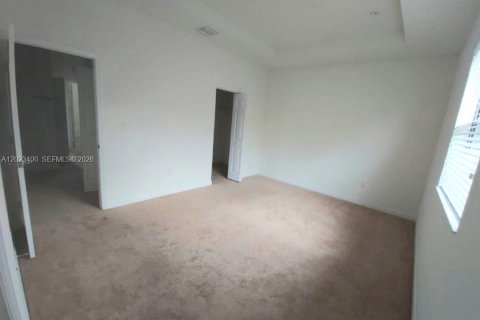 Villa ou maison à louer à Hialeah, Floride: 3 chambres, 154.96 m2 № 2172193 - photo 9