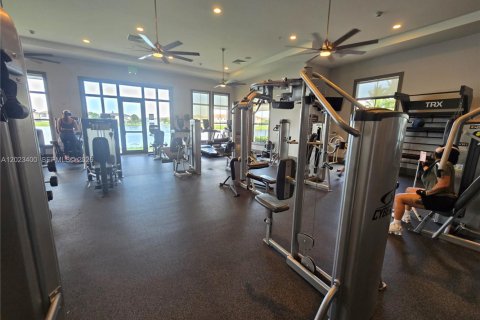 Villa ou maison à louer à Hialeah, Floride: 3 chambres, 154.96 m2 № 2172193 - photo 20