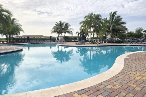 Villa ou maison à louer à Hialeah, Floride: 3 chambres, 154.96 m2 № 2172193 - photo 26