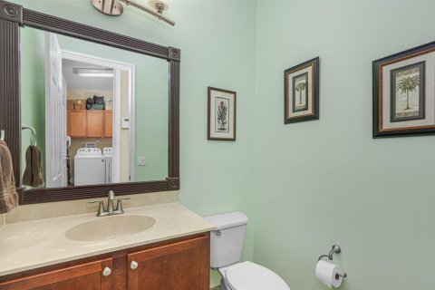 House in Port St. Lucie, Florida 3 bedrooms, 245.54 sq.m. № 2086373 - photo 12