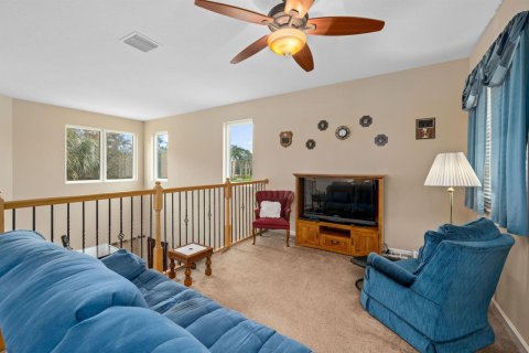 House in Port St. Lucie, Florida 3 bedrooms, 245.54 sq.m. № 2086373 - photo 13