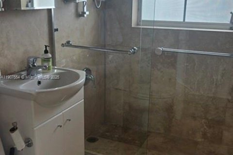 Снять в аренду кондоминиум в Майами-Бич, Флорида 1 спальня, 65.96м2, № 1964047 - фото 15