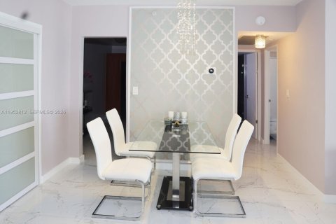Condominio en venta en Hollywood, Florida, 1 dormitorio, 75.9 m2 № 2008246 - foto 7