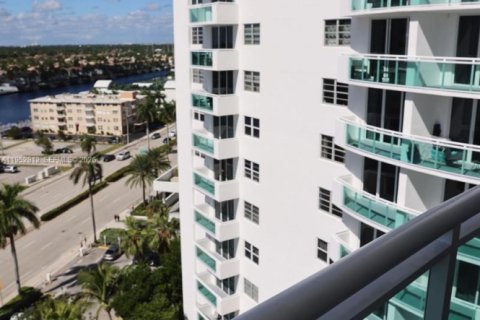 Condominio en Hollywood, Florida, 1 dormitorio  № 2008246