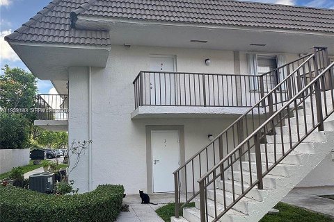 Apartamento en Miami, Florida 2 dormitorios, 75.44 m2 № 2023445