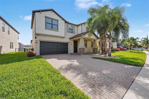 Casa en venta en Sun City Center, Florida, 4 dormitorios, 237.83 m2 № 2222721 - foto 2