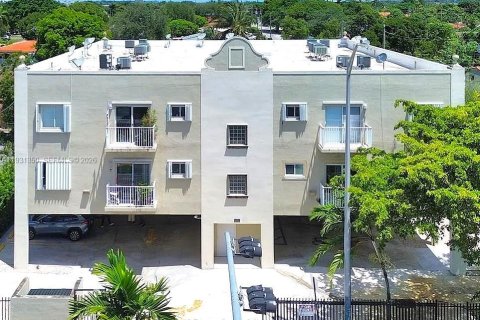 Condo in Miami, Florida, 1 bedroom  № 2000018