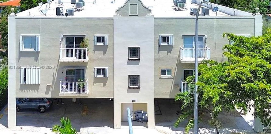 Condo in Miami, Florida, 1 bedroom  № 2000018
