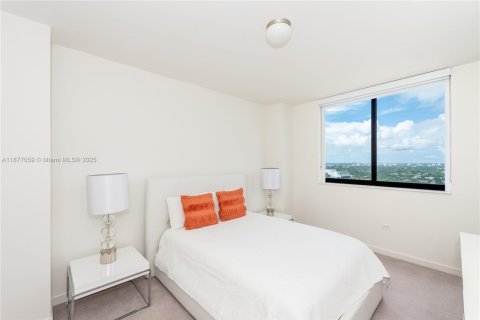 Снять в аренду кондоминиум в Майами, Флорида 2 спальни, 98.85м2, № 1923848 - фото 10