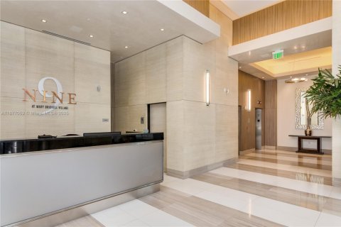 Снять в аренду кондоминиум в Майами, Флорида 2 спальни, 98.85м2, № 1923848 - фото 25