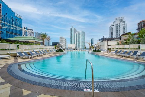 Снять в аренду кондоминиум в Майами, Флорида 2 спальни, 98.85м2, № 1923848 - фото 22