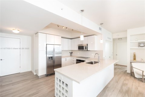 Снять в аренду кондоминиум в Майами, Флорида 2 спальни, 98.85м2, № 1923848 - фото 7