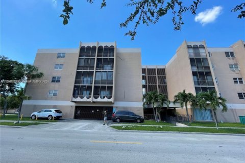 Кондоминиум с 1 спальней в Хайалиа, Флорида № 2005316