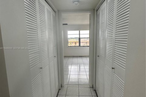 Снять в аренду кондоминиум в Хайалиа, Флорида 1 спальня, 85.01м2, № 2005316 - фото 8