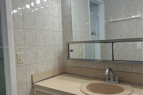 Снять в аренду кондоминиум в Хайалиа, Флорида 1 спальня, 85.01м2, № 2005316 - фото 5