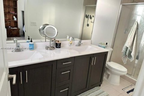 Townhouse in Homestead, Florida 3 bedrooms, 153.38 sq.m. № 1968255 - photo 22