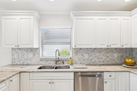 House in Oldsmar, Florida 3 bedrooms, 144 sq.m. № 1850282 - photo 5