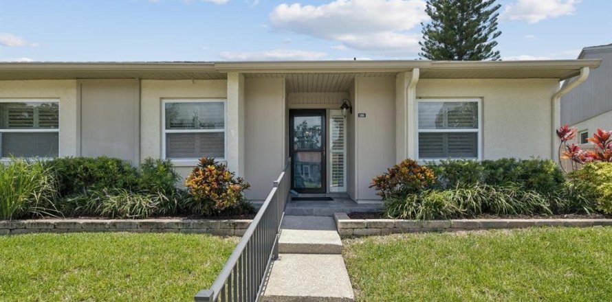 House in Oldsmar, Florida 3 bedrooms, 144 sq.m. № 1850282
