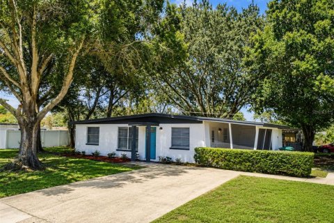House in Seminole, Florida 3 bedrooms, 83.61 sq.m. № 2215783 - photo 2