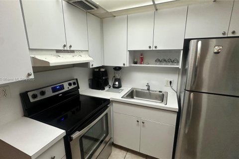 Copropriété à vendre à Miami, Floride: 1 chambre, 54.63 m2 № 1802737 - photo 3