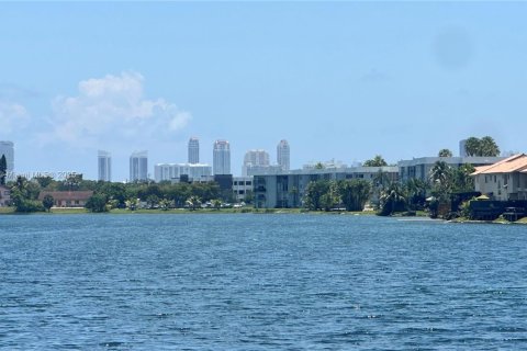 Copropriété à vendre à Miami, Floride: 1 chambre, 54.63 m2 № 1802737 - photo 12