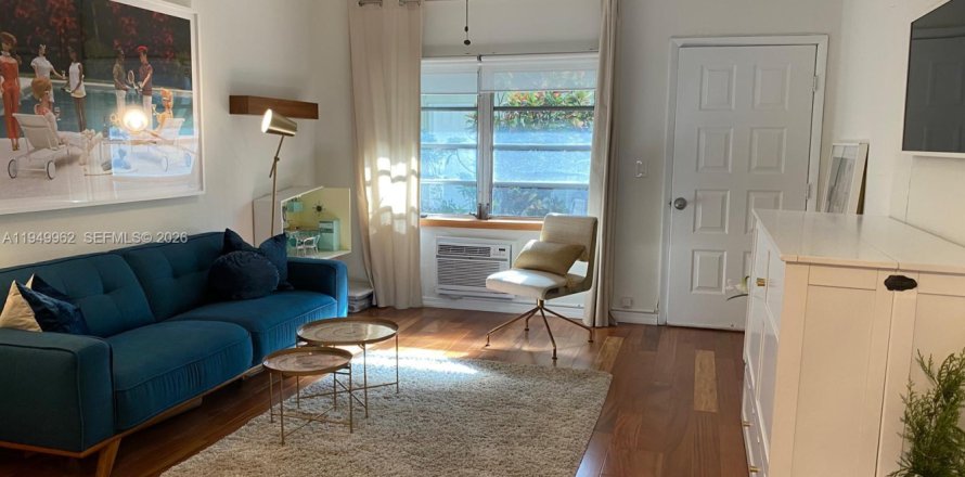 Студия в кондо в Майами-Бич, Флорида № 2005612