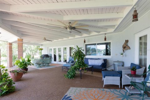 House in Crystal River, Florida 4 bedrooms, 260.31 sq.m. № 2102292 - photo 26